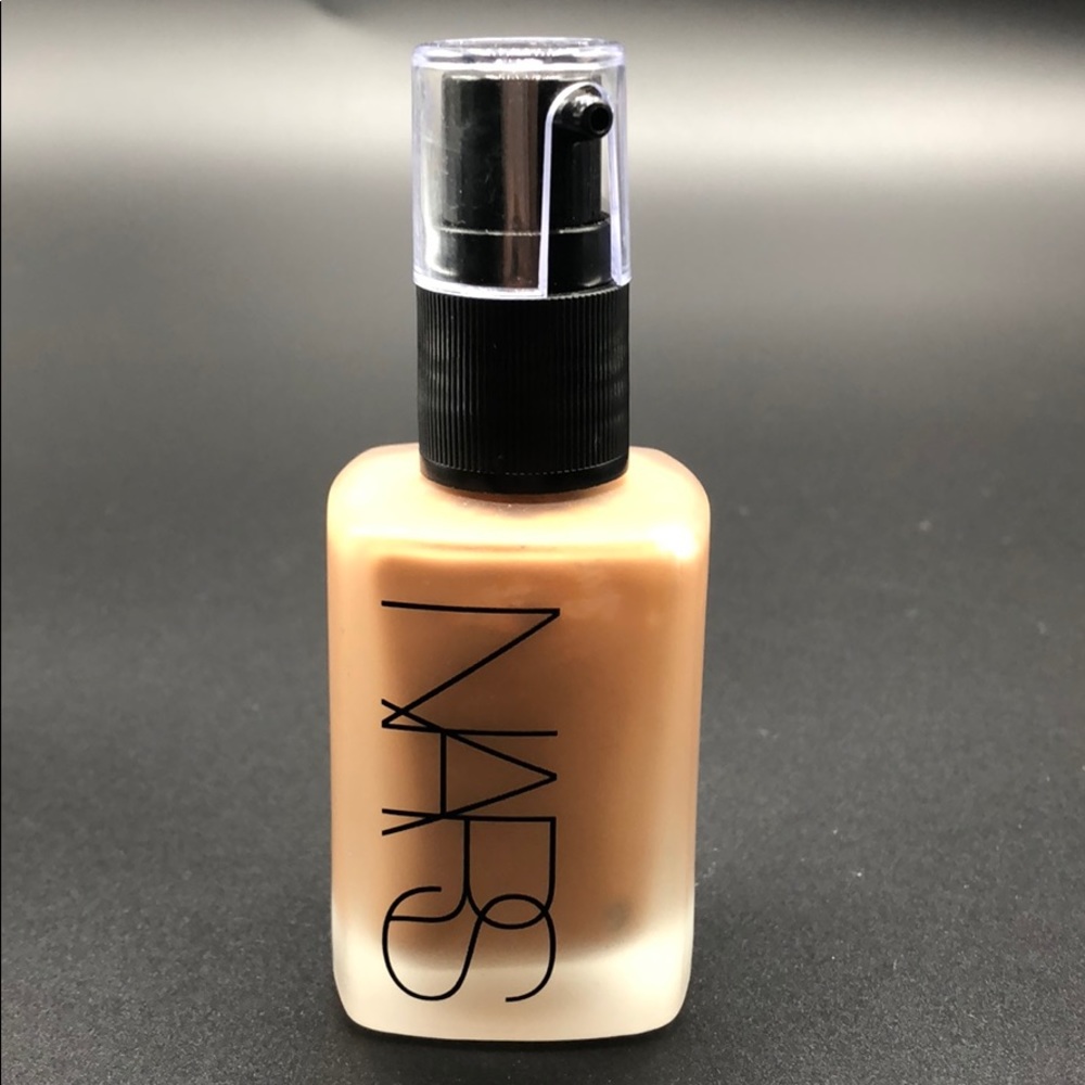 Nars sheer matte foundation Dark 1
